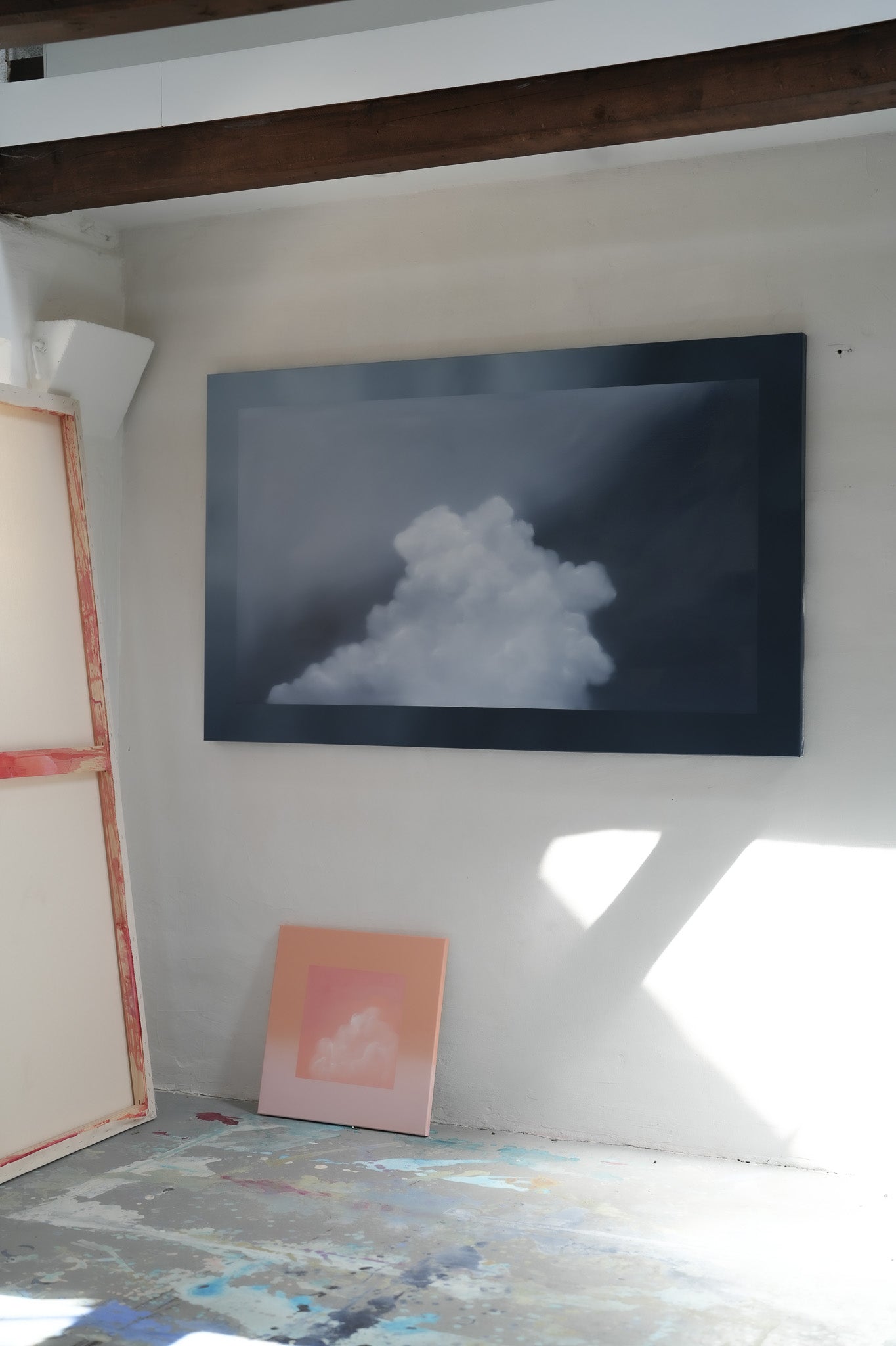 Sky Stories, Held
