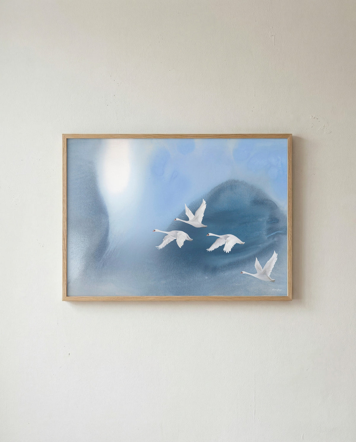 Blue Skies kunsttryk i egetræsramme på væg